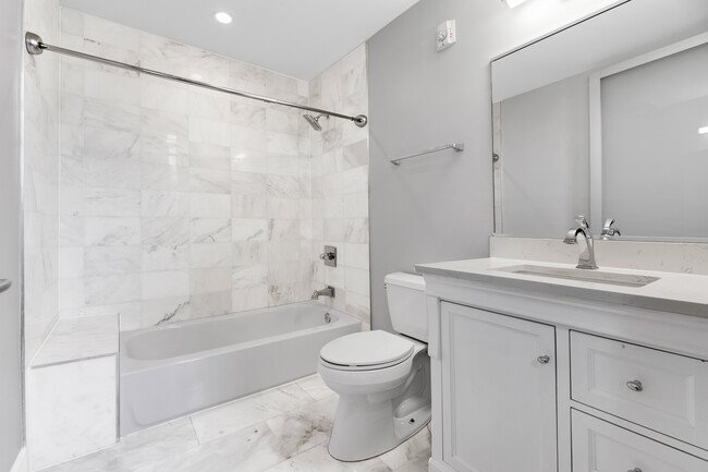Stunning and modern apartment 1bed/1bath available for rent.