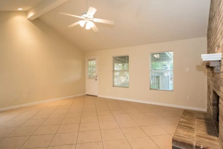 This stunning 3-bedroom 2-bathroom house is available for rent!